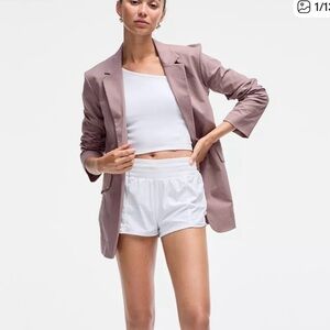 Lululemon Athletica Hotty Hot High-Rise Lined Short 2.5"